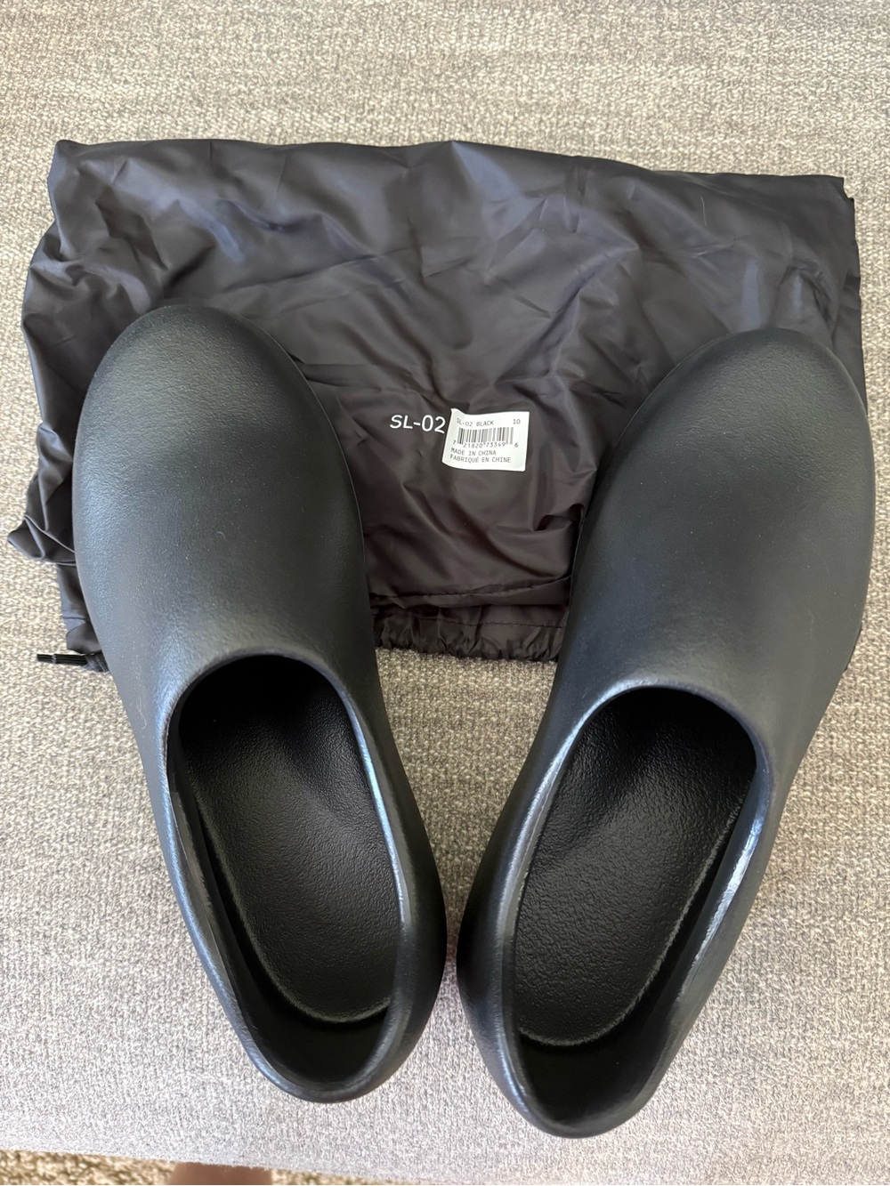 Yeezy SL-02 size 10